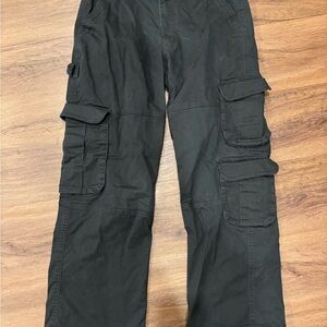 Abercrombie & Fitch women’s black Cargo Pants. Short length